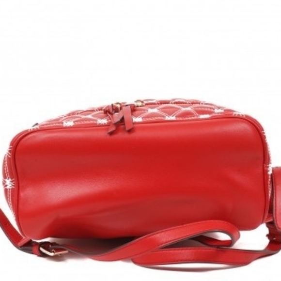 NEW Michael Kors Monogram Quilted Backpack - Picture 7 of 10